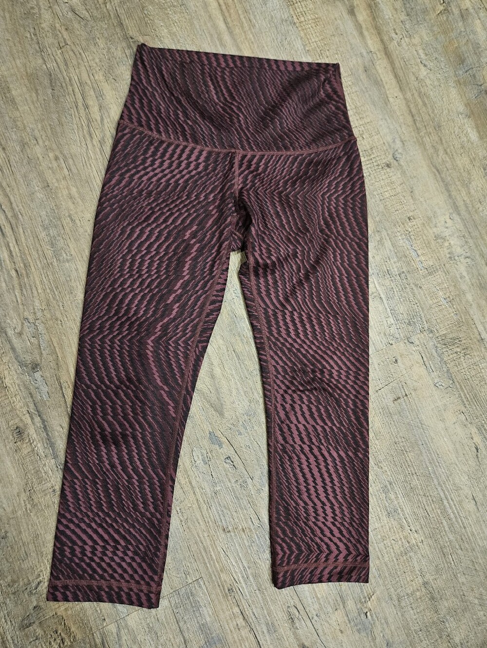 Lululemon High Rise Wunder Under Crops